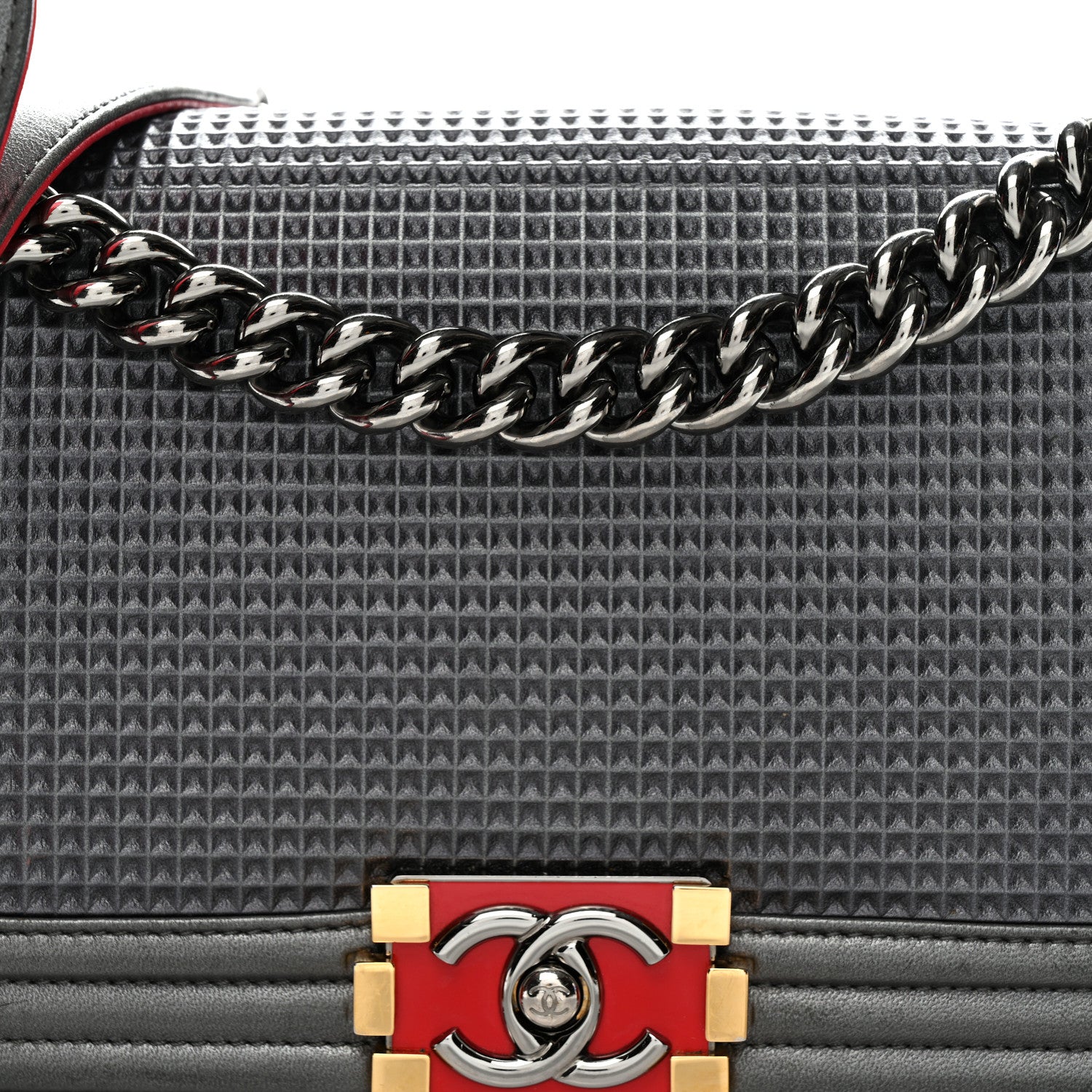 Lambskin Embossed Medium Boy Cube Flap Grey