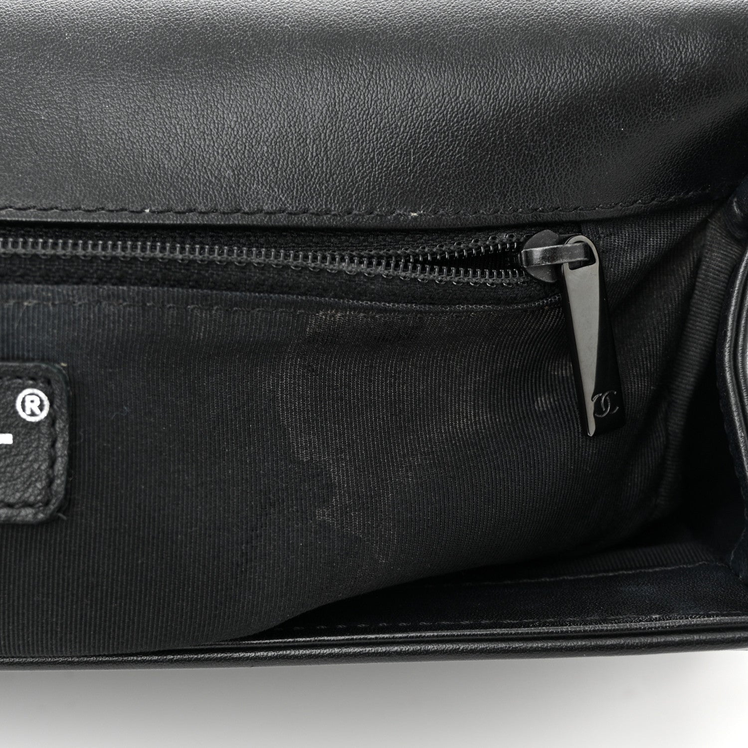 Calfskin Quilted New Medium Boy Flap So Black
