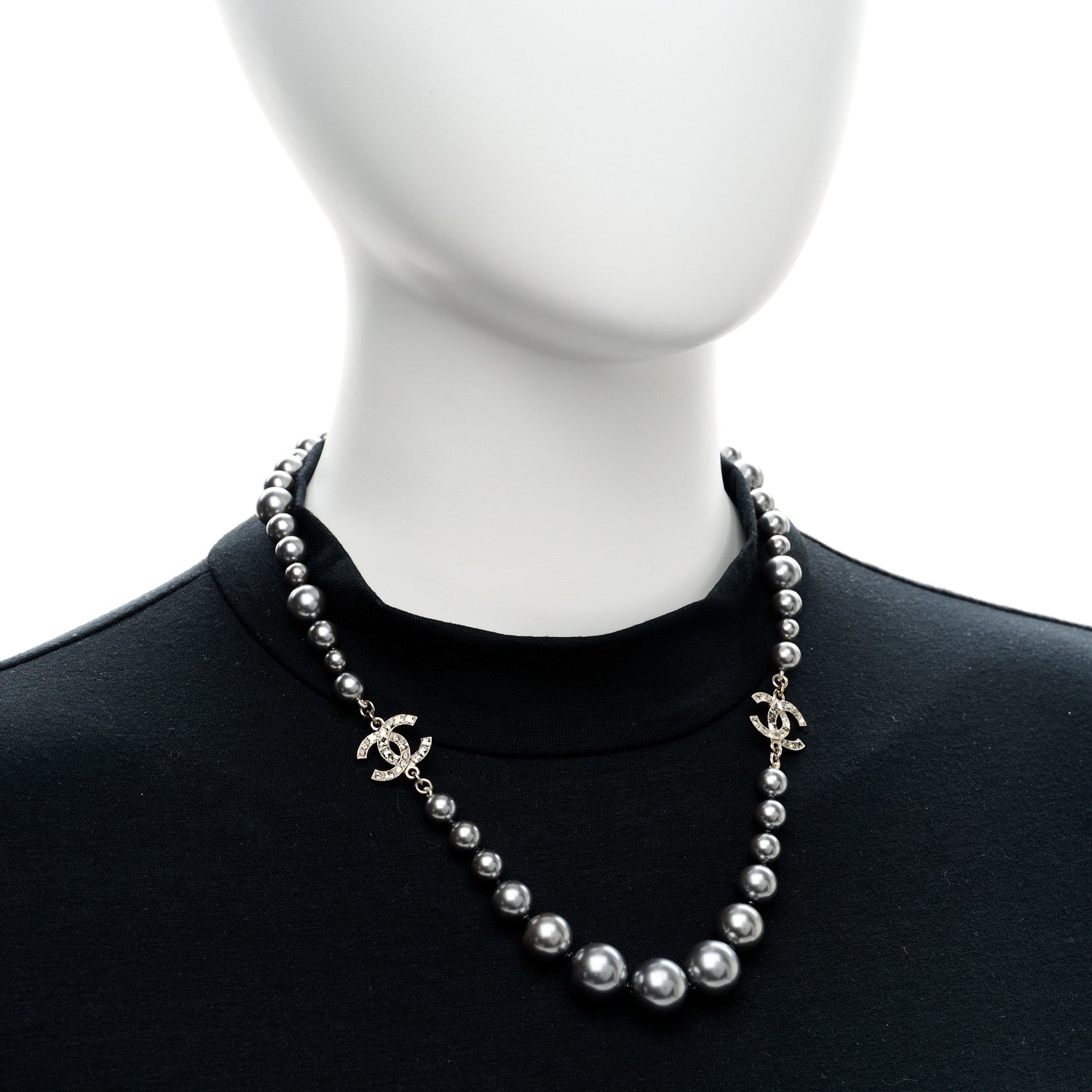 Crystal Baguette Graduated Pearl CC Short Necklace Silver Grey