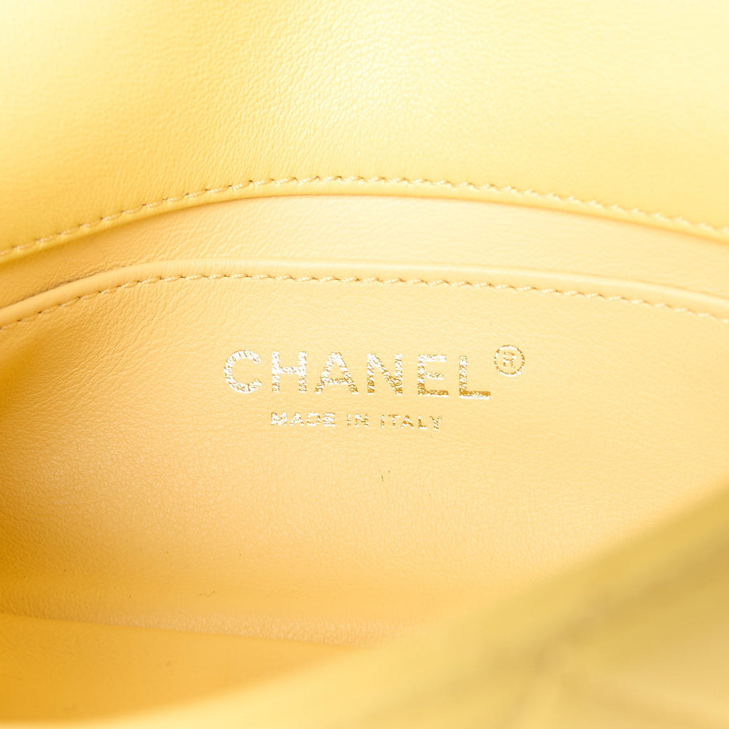 Shiny Lambskin Small Chain Is More Flap Yellow