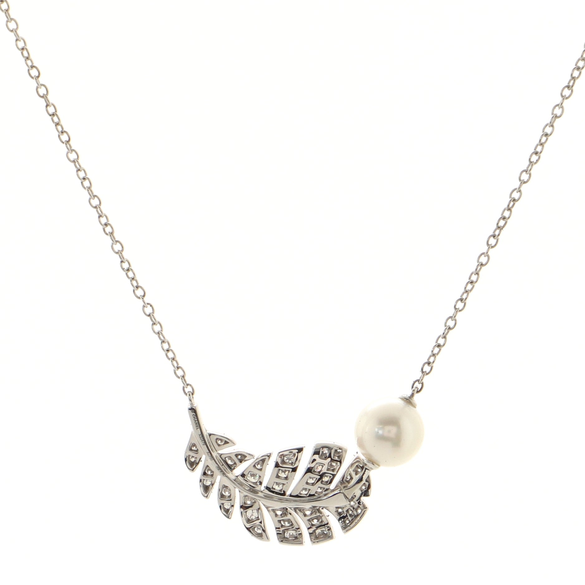 Plume De Chanel Pendant Necklace 18K White Gold and Diamonds with Pearl