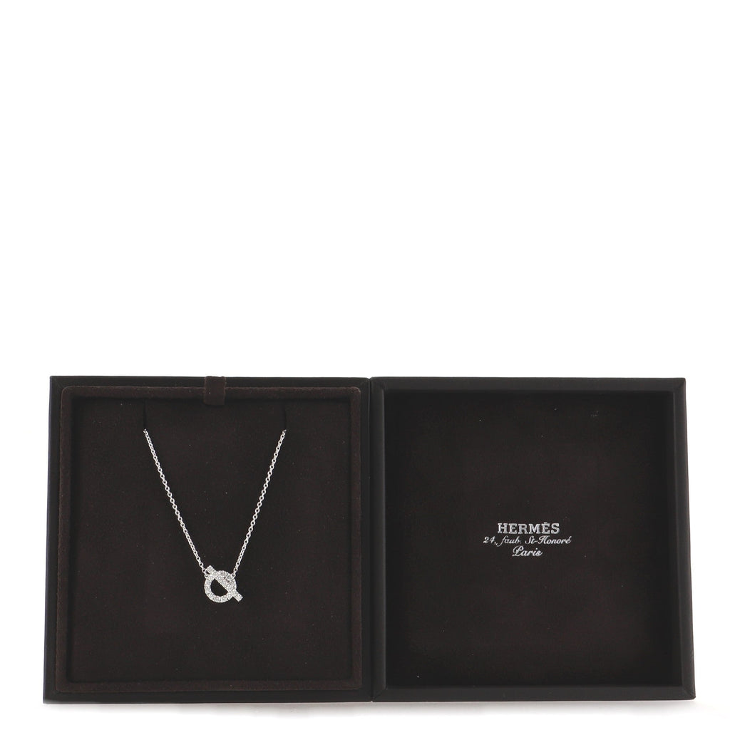 Finesse Pendant Necklace 18K White Gold and Diamonds