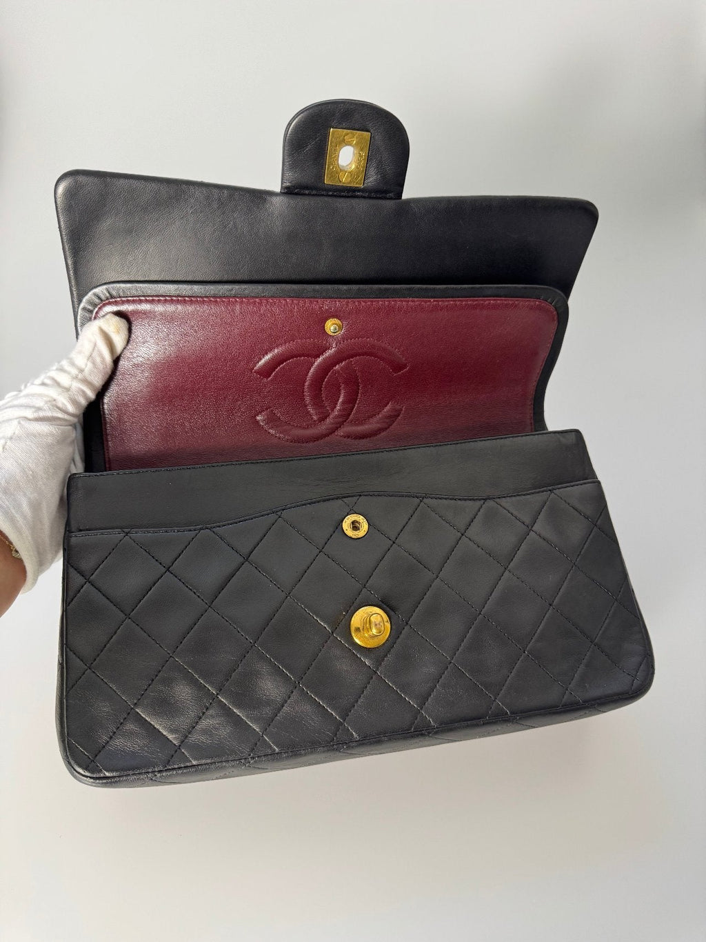 Chanel Vintage Stoff Timeless Flap Bag Black Medium 24k Gold Hardware