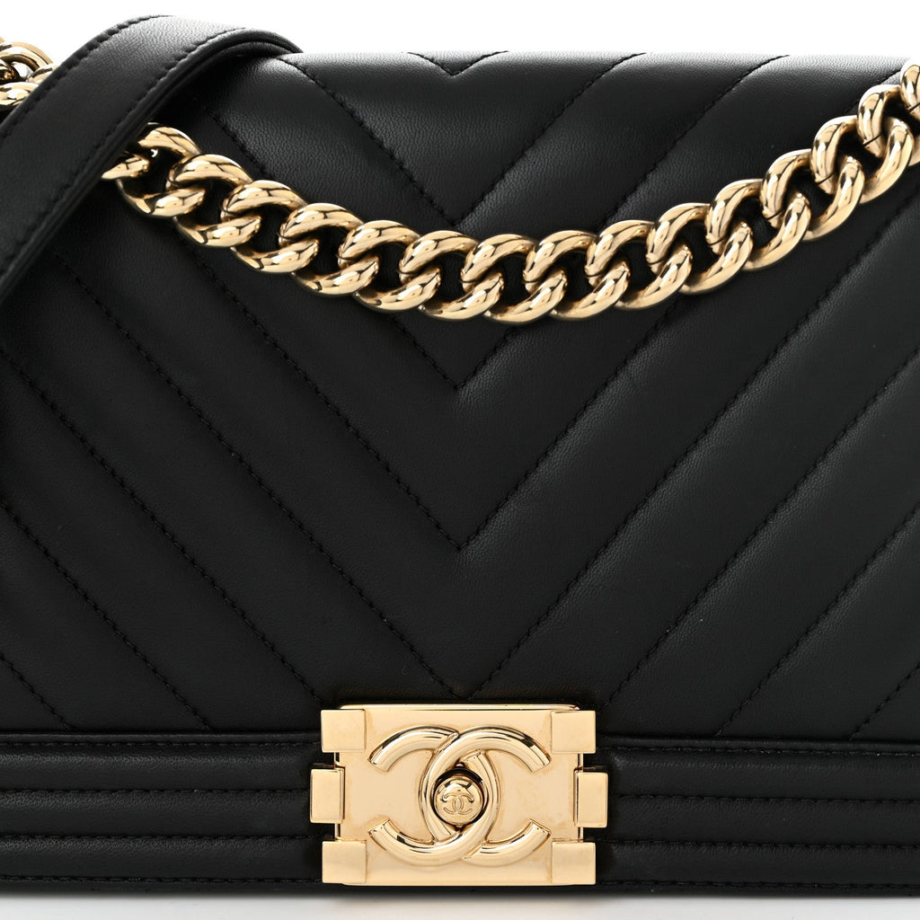 Lambskin Chevron Quilted Medium Boy Flap Black