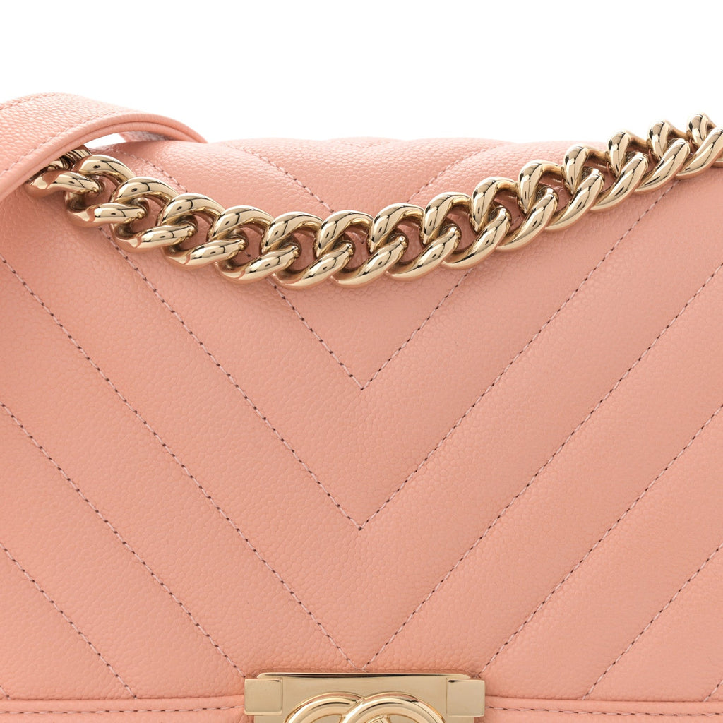 Caviar Chevron Quilted Medium Boy Flap Light Pink