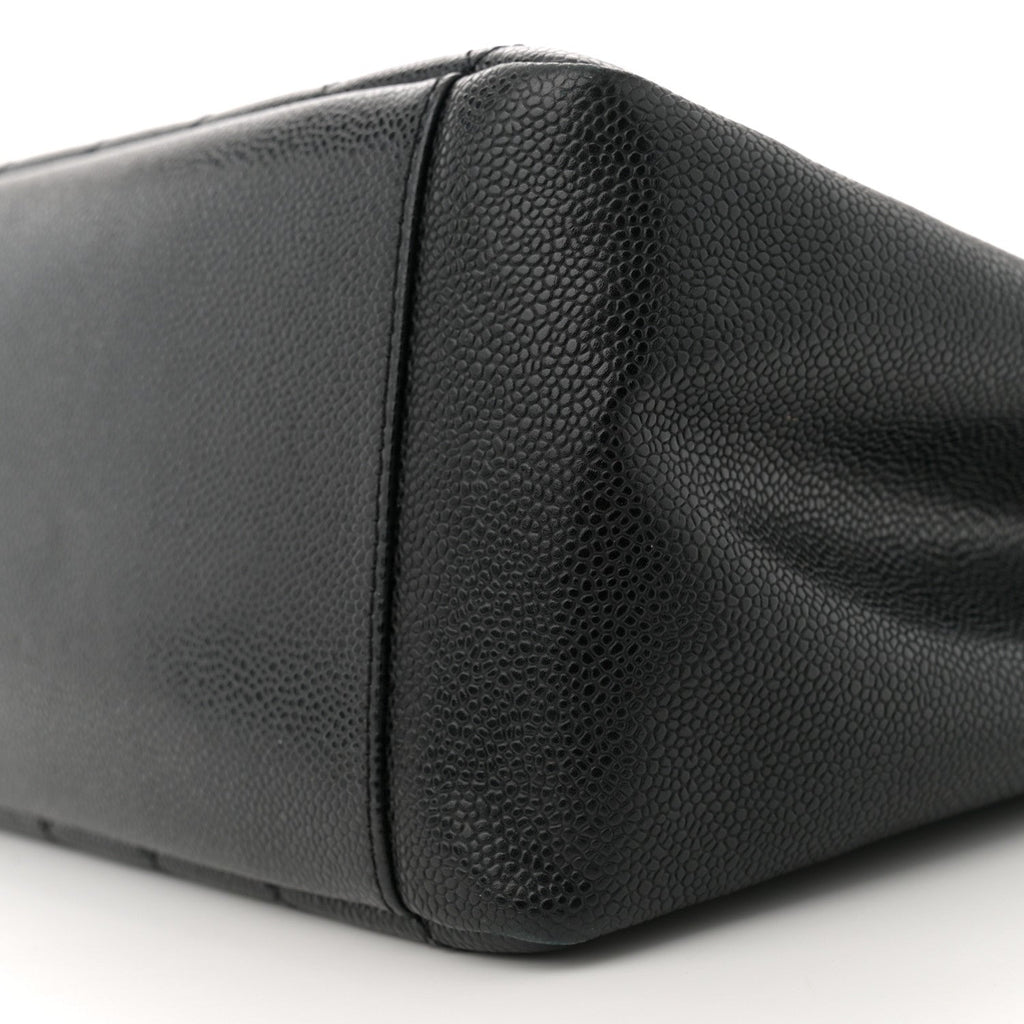 Caviar Quilted Grand Shopping Tote GST Black