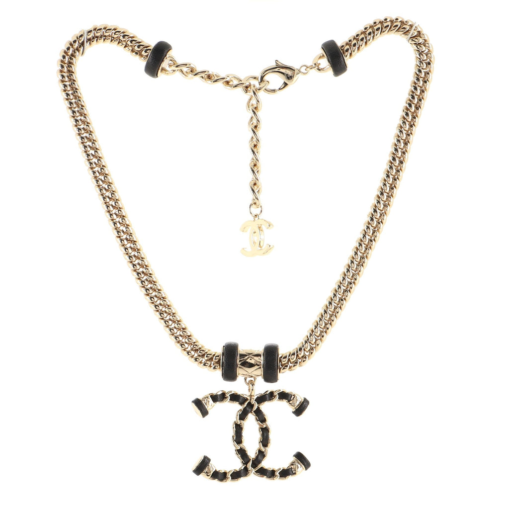 CC Chain Link Pendant Necklace Metal with Leather