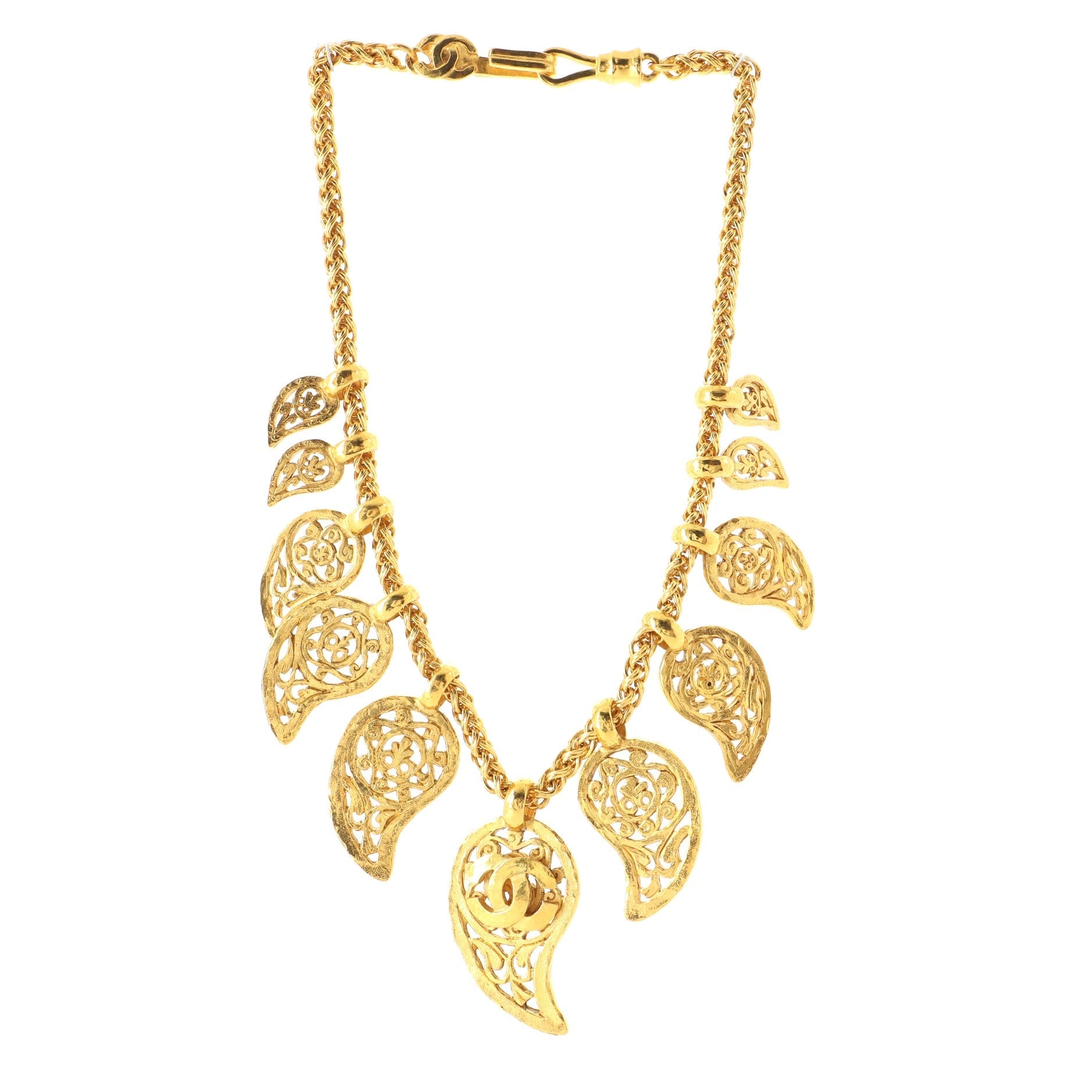 Vintage Cut-Out CC Leaves Choker Necklace Metal