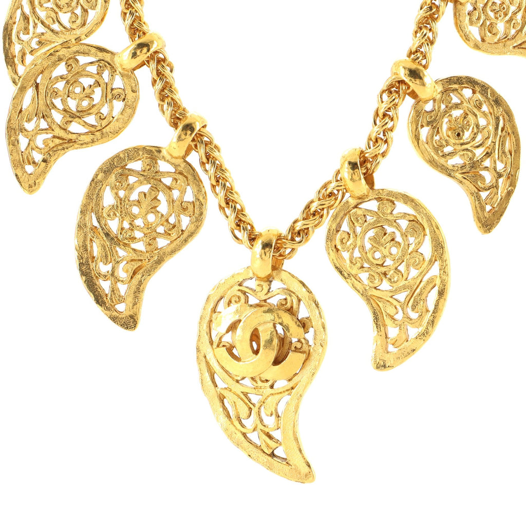 Vintage Cut-Out CC Leaves Choker Necklace Metal
