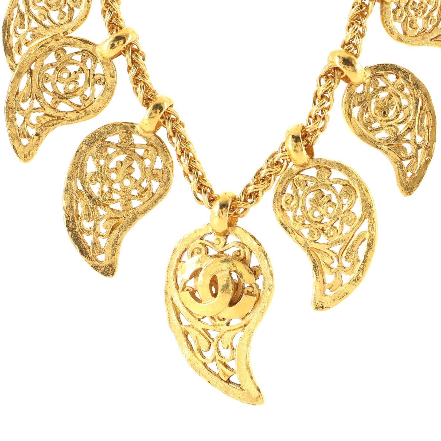 Vintage Cut-Out CC Leaves Choker Necklace Metal