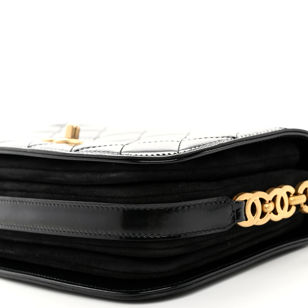 Shiny Calfskin Quilted Suede Goatskin Messenger Black