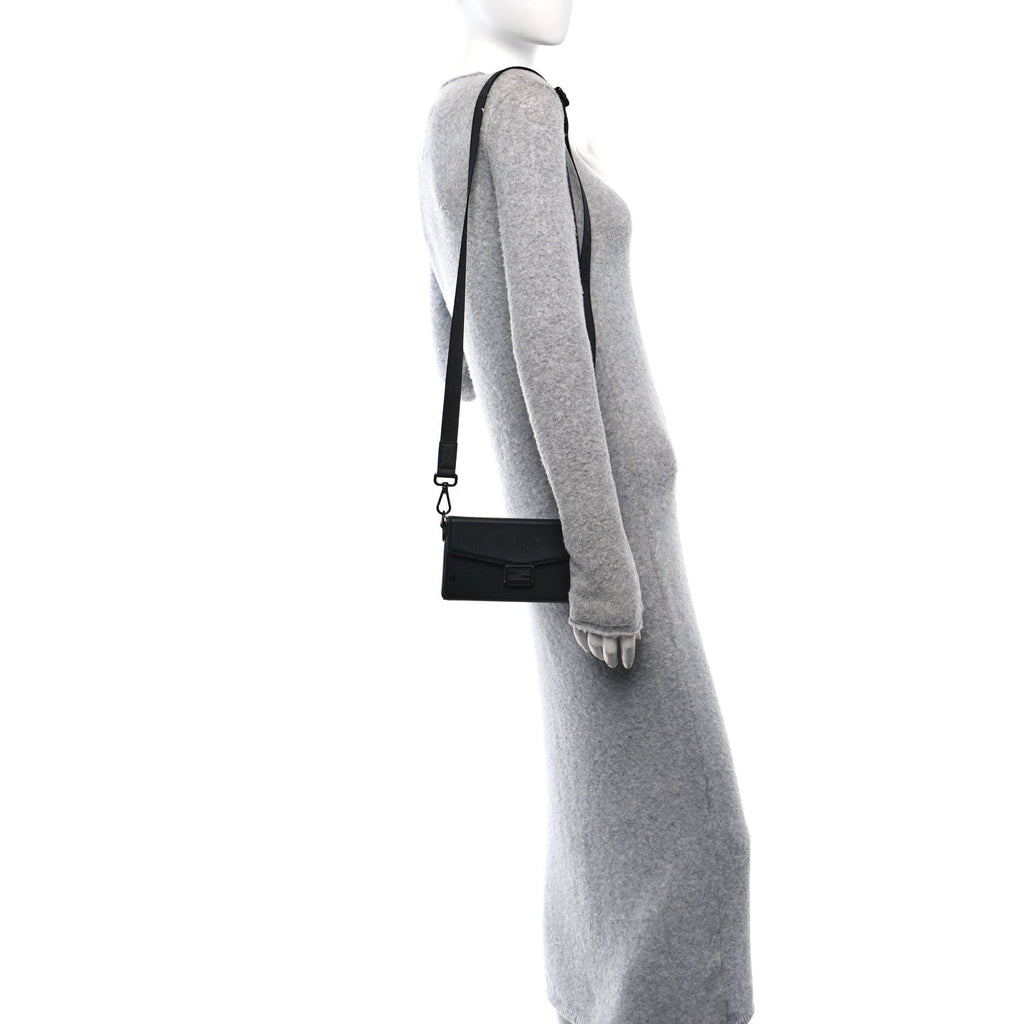 Vitello Cher Baguette Soft Trunk Phone Pouch Black