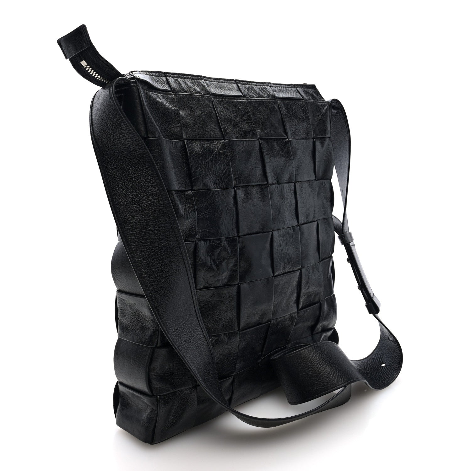 Paper Calfskin Maxi Intrecciato Cassette Messenger Black