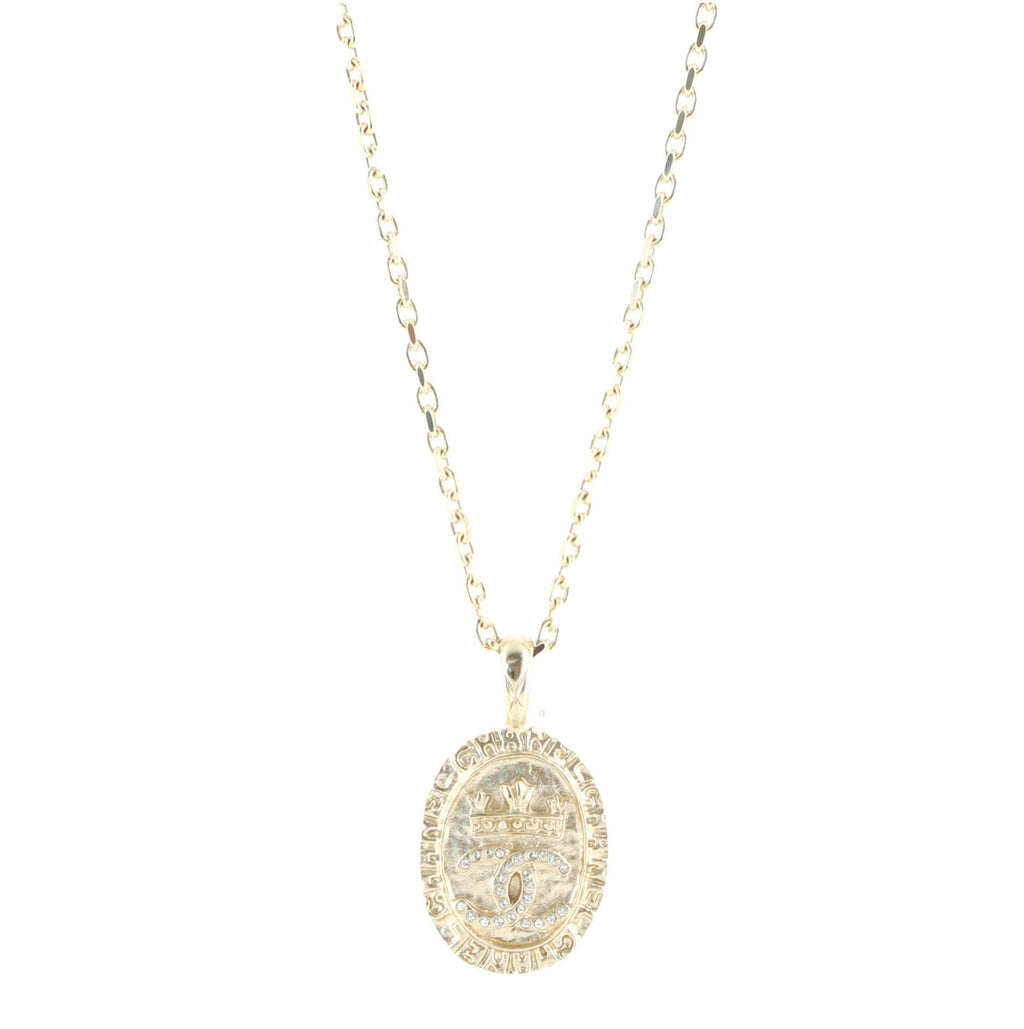 CC Oval Pendant Necklace Metal with Crystals