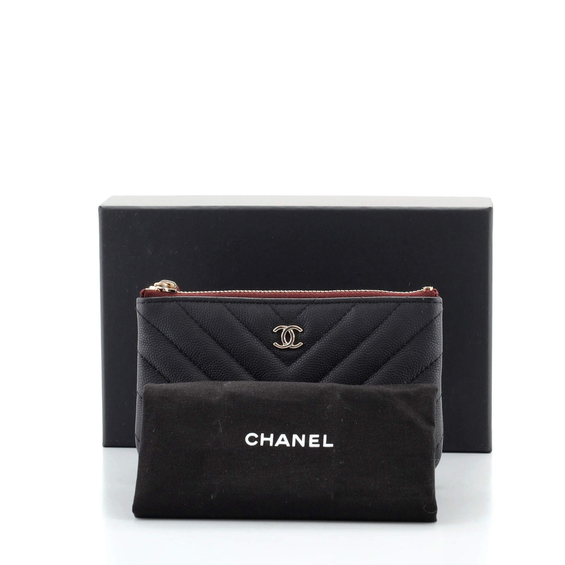 Classic O Case Pouch Chevron Caviar Mini