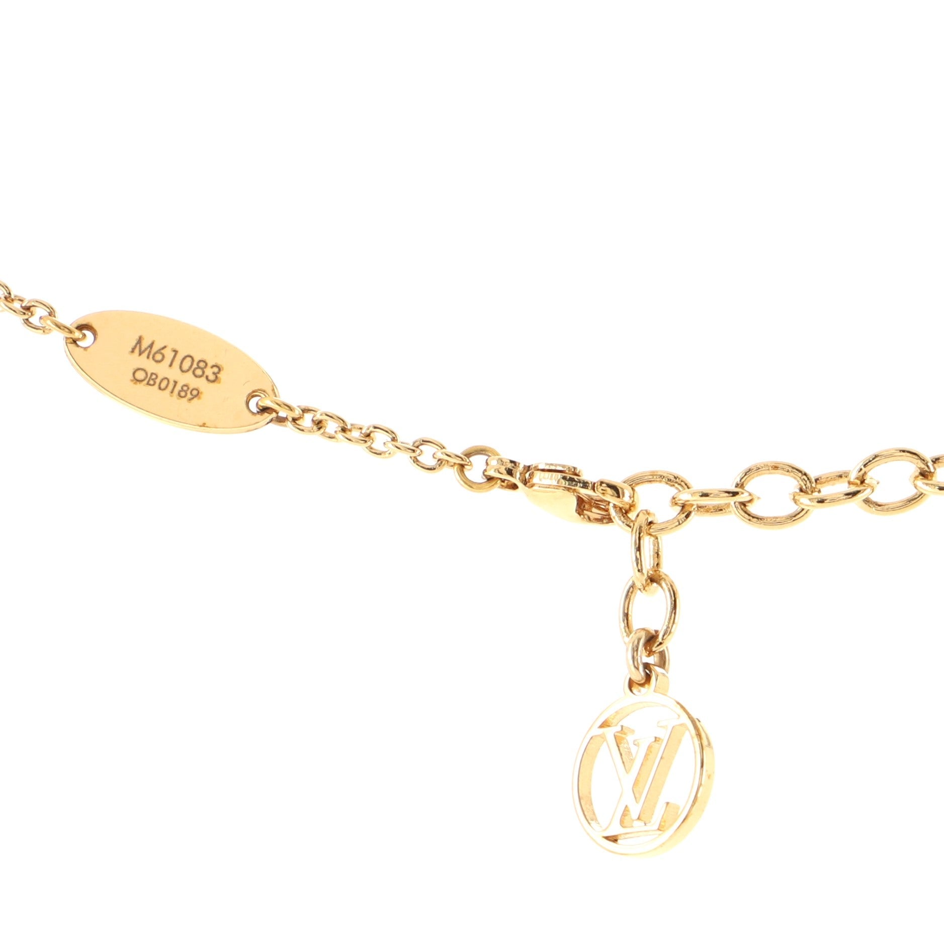 Essential V Necklace Metal