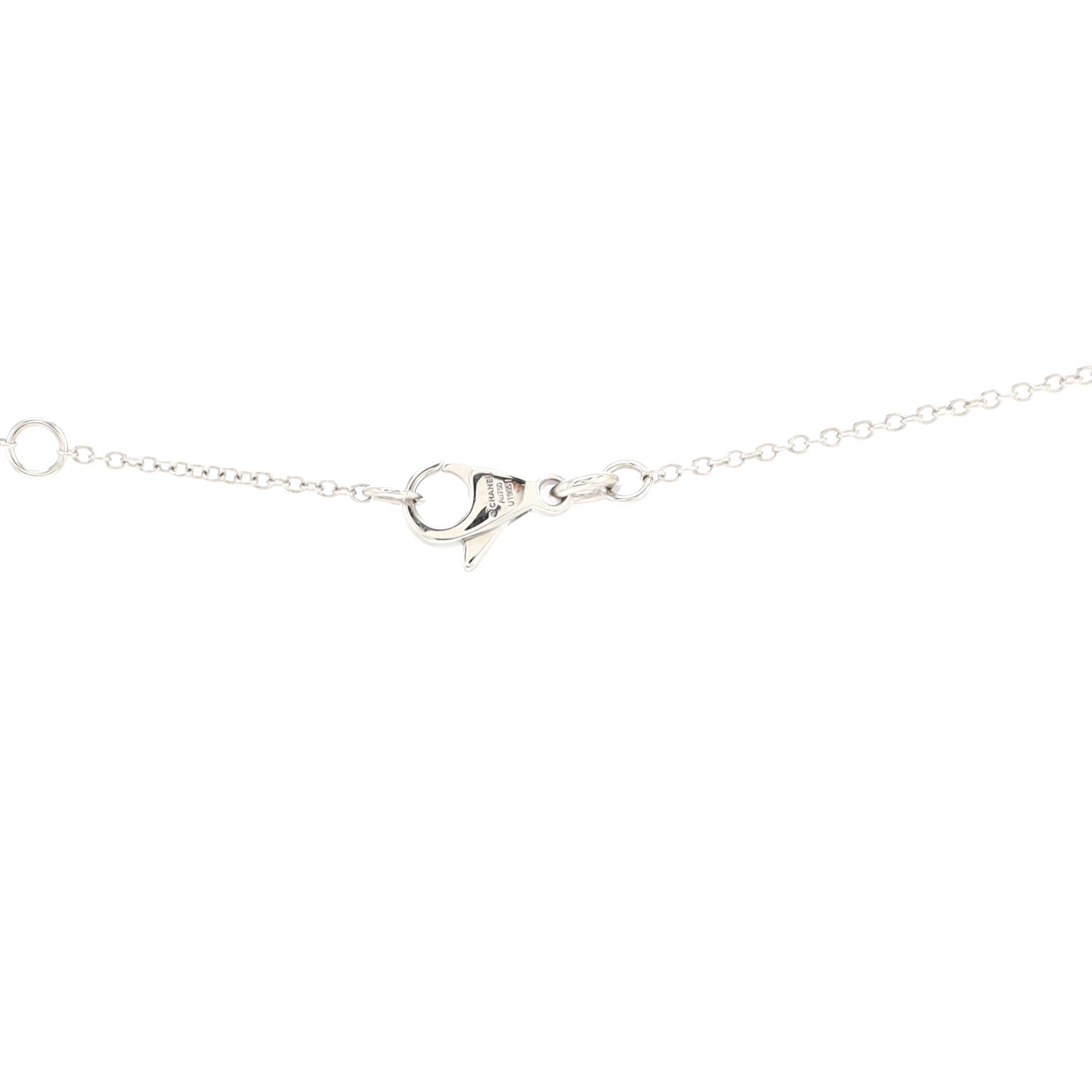 Camellia Pendant Necklace 18K White Gold and Diamonds