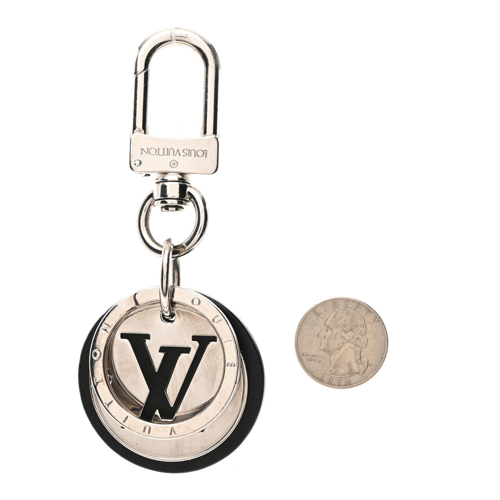 LV Cut Circle Key Holder Silver