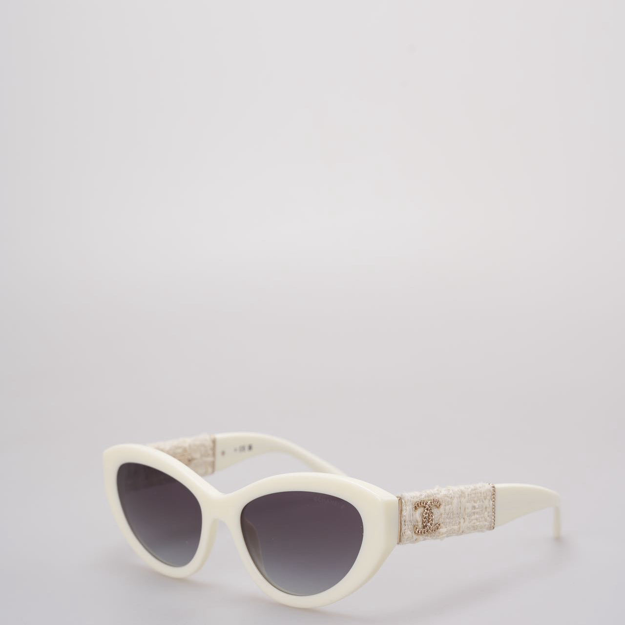 Chanel Acetate Tweed Wool CC Chain Sunglasses 5513-A White