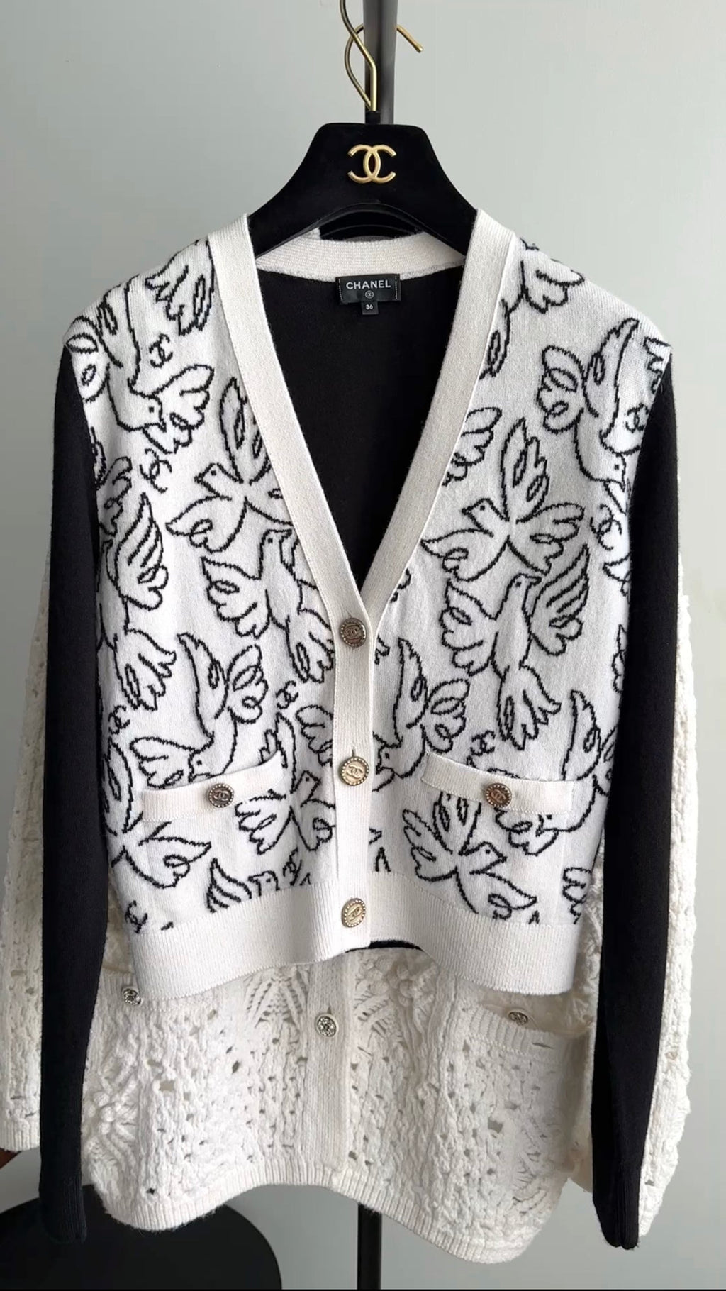 Chanel 22C black and White igan with Dove Birds - FR36