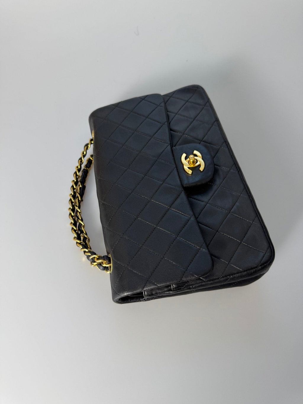 Chanel Vintage Stoff Timeless Flap Bag Black Medium 24k Gold Hardware