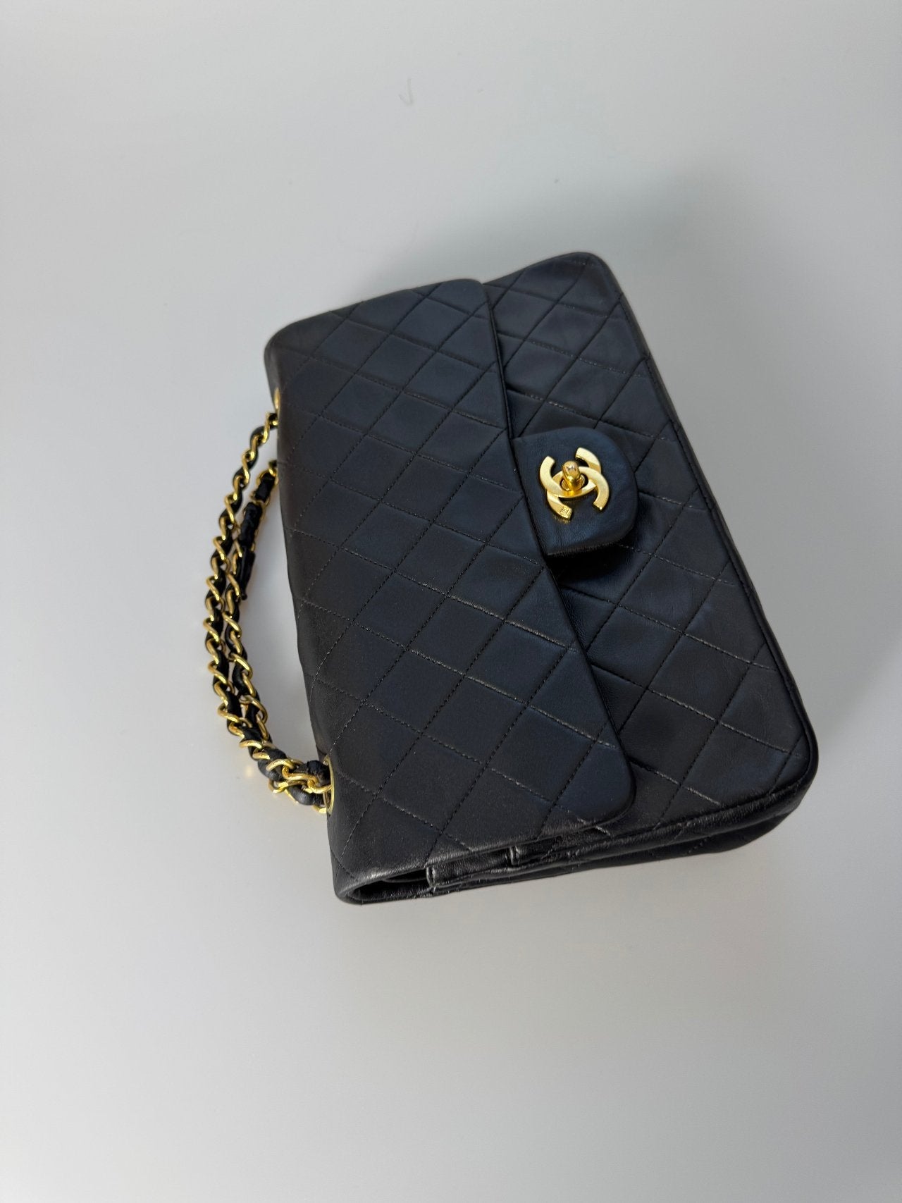 Chanel Vintage Stoff Timeless Flap Bag Black Medium 24k Gold Hardware