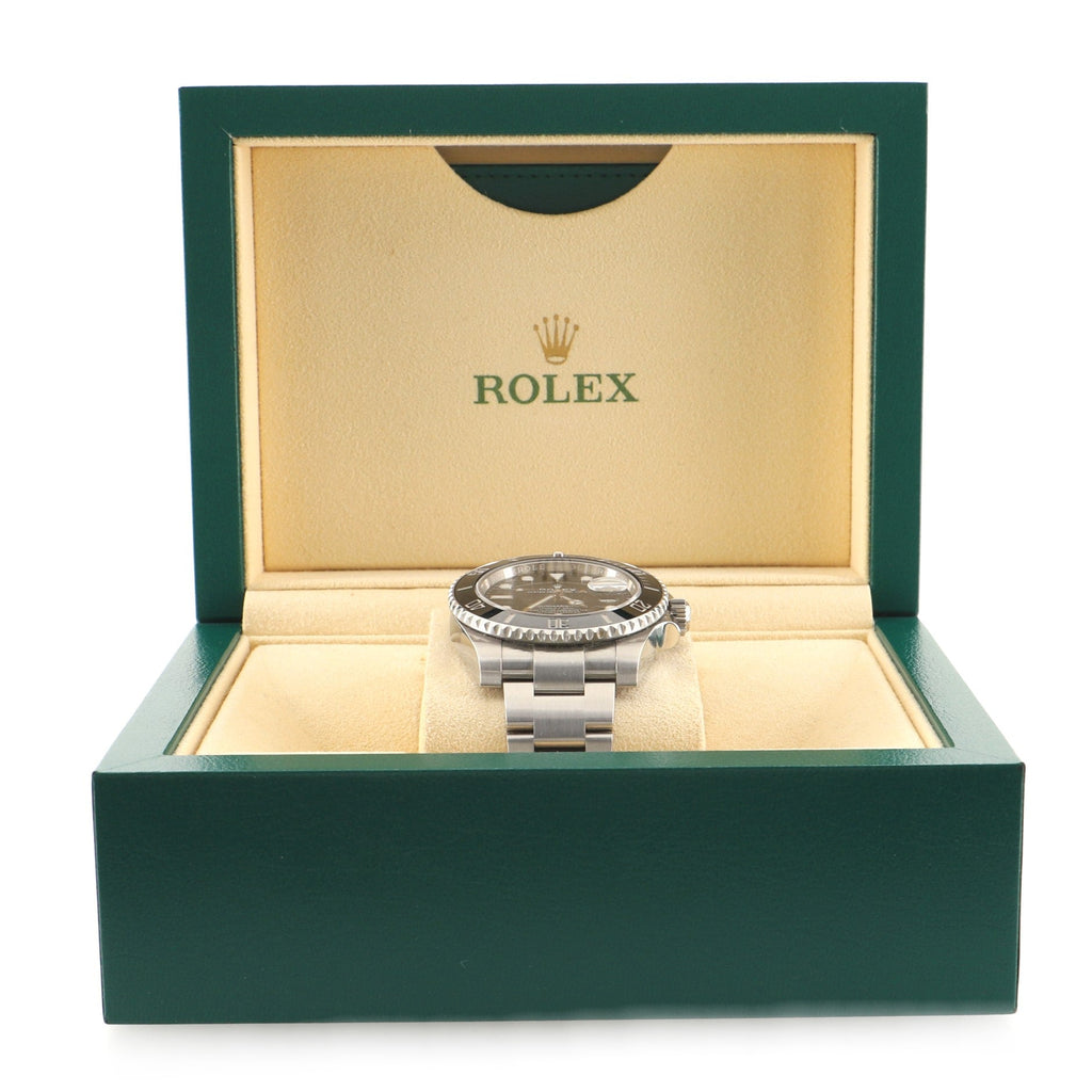 Oyster Perpetual Submariner Date Automatic Watch Stainless Steel and Cerachrom 40