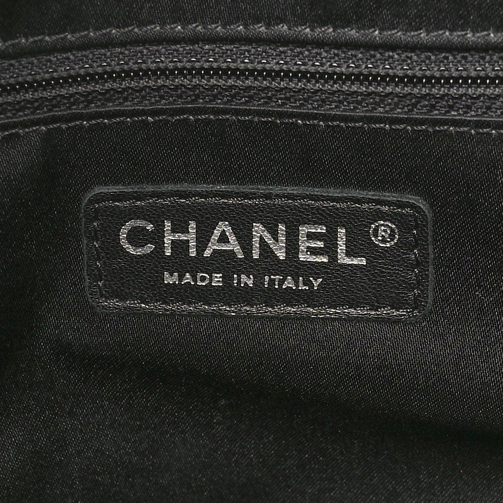 Caviar Quilted XL Grand Shopping Tote GST Black