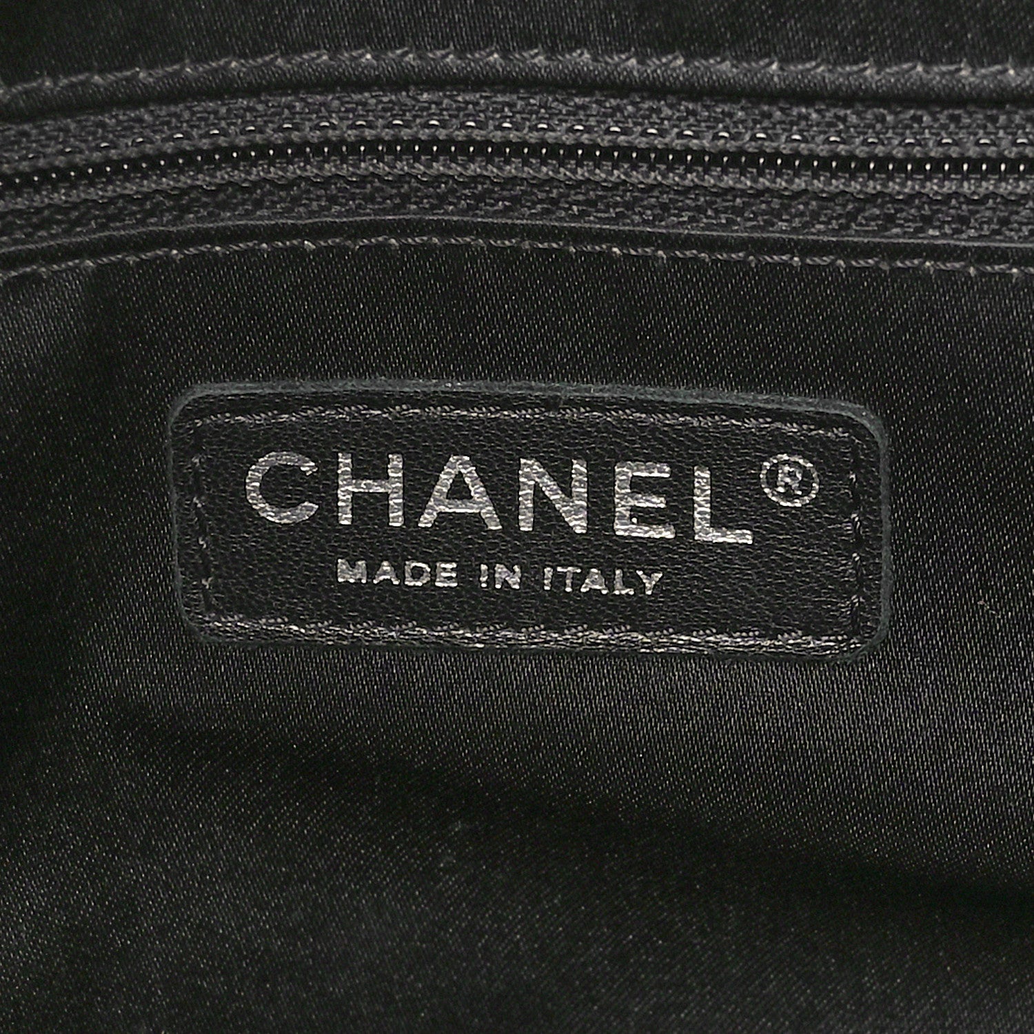 Caviar Quilted XL Grand Shopping Tote GST Black