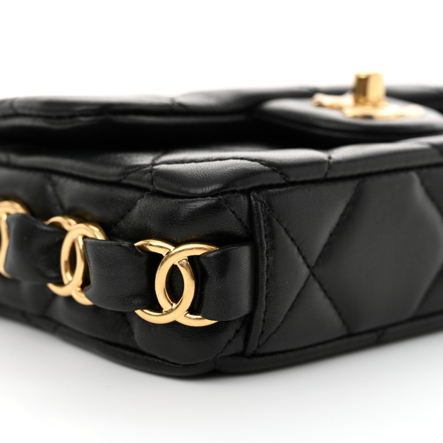 Lambskin Quilted Mini Flap CC Links Flap Black
