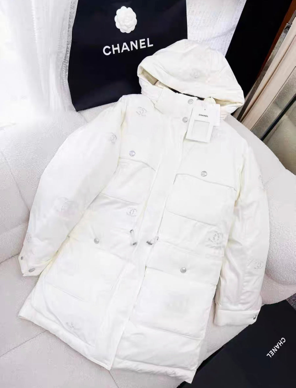 Chanel 21N white jacket size 36