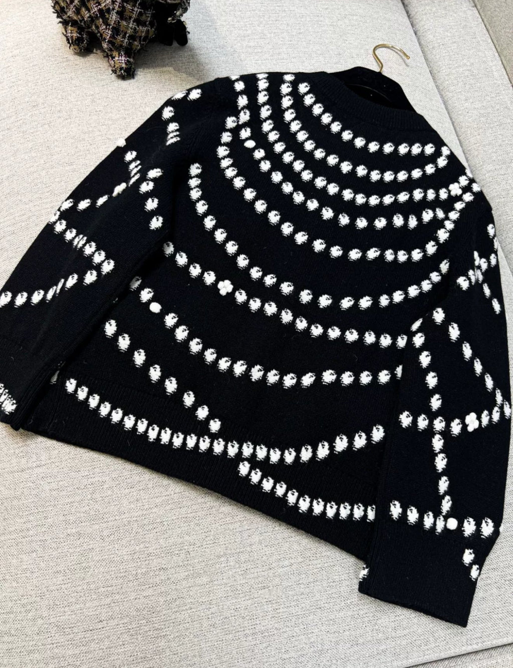 Chanel 25P Black & White Cashmere Embroidered igan