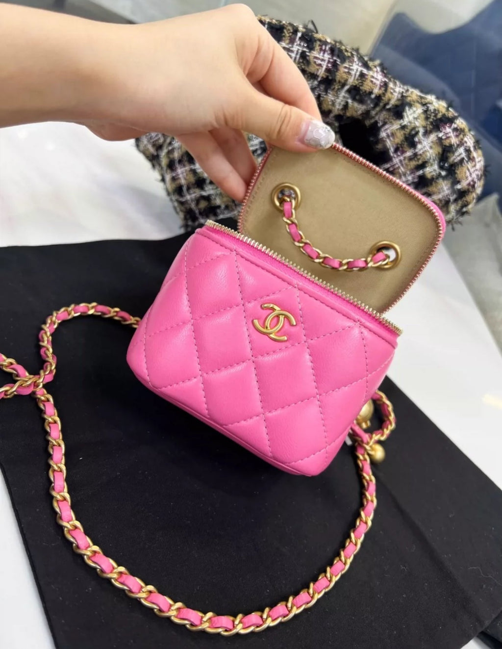 CHANEL Pearl Crush Mini Vanity Case Chain Shoulder Bag Pink Lambskin Leather