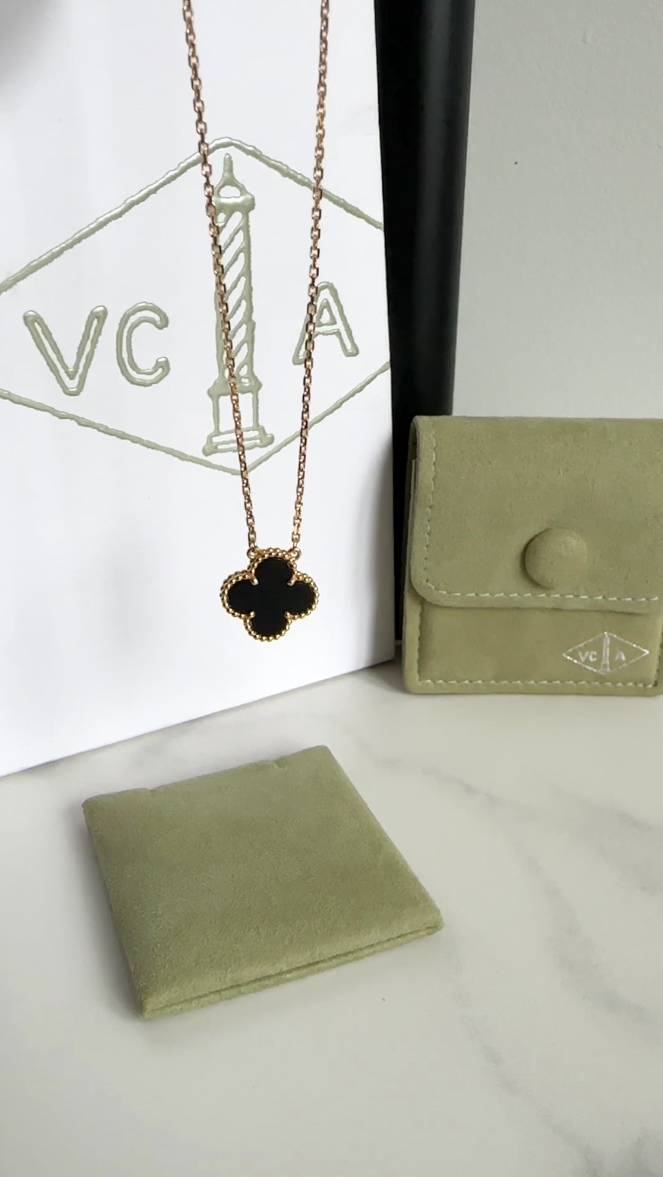 Van Cleef & Arpels 18k Yellow Gold Onyx Vintage Alhambra Pendant Necklace