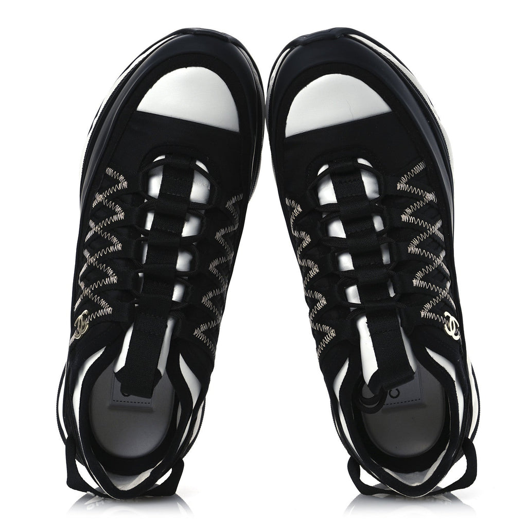 Mixed Fibers Suede Calfskin CC Sneakers 39 White Black