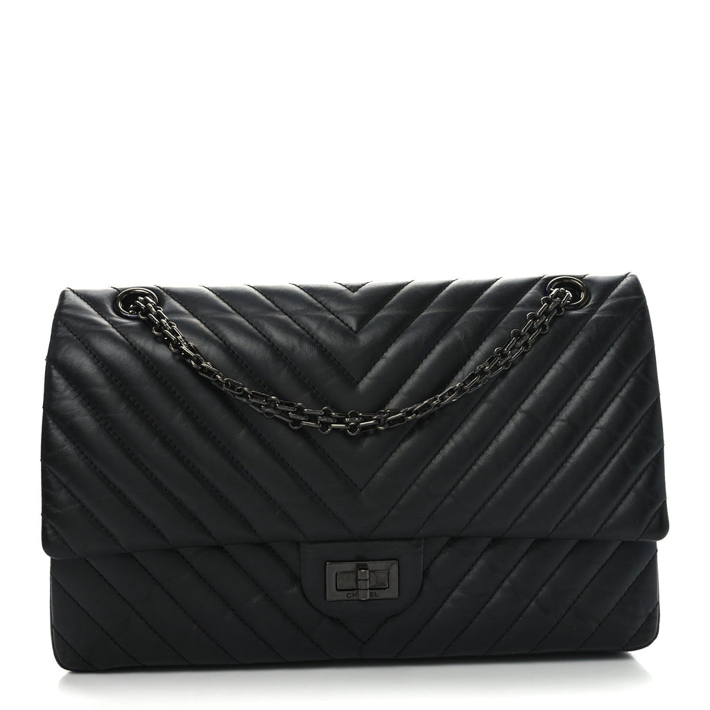 Aged Calfskin Chevron Quilted 2.55 Reissue 226 So Black