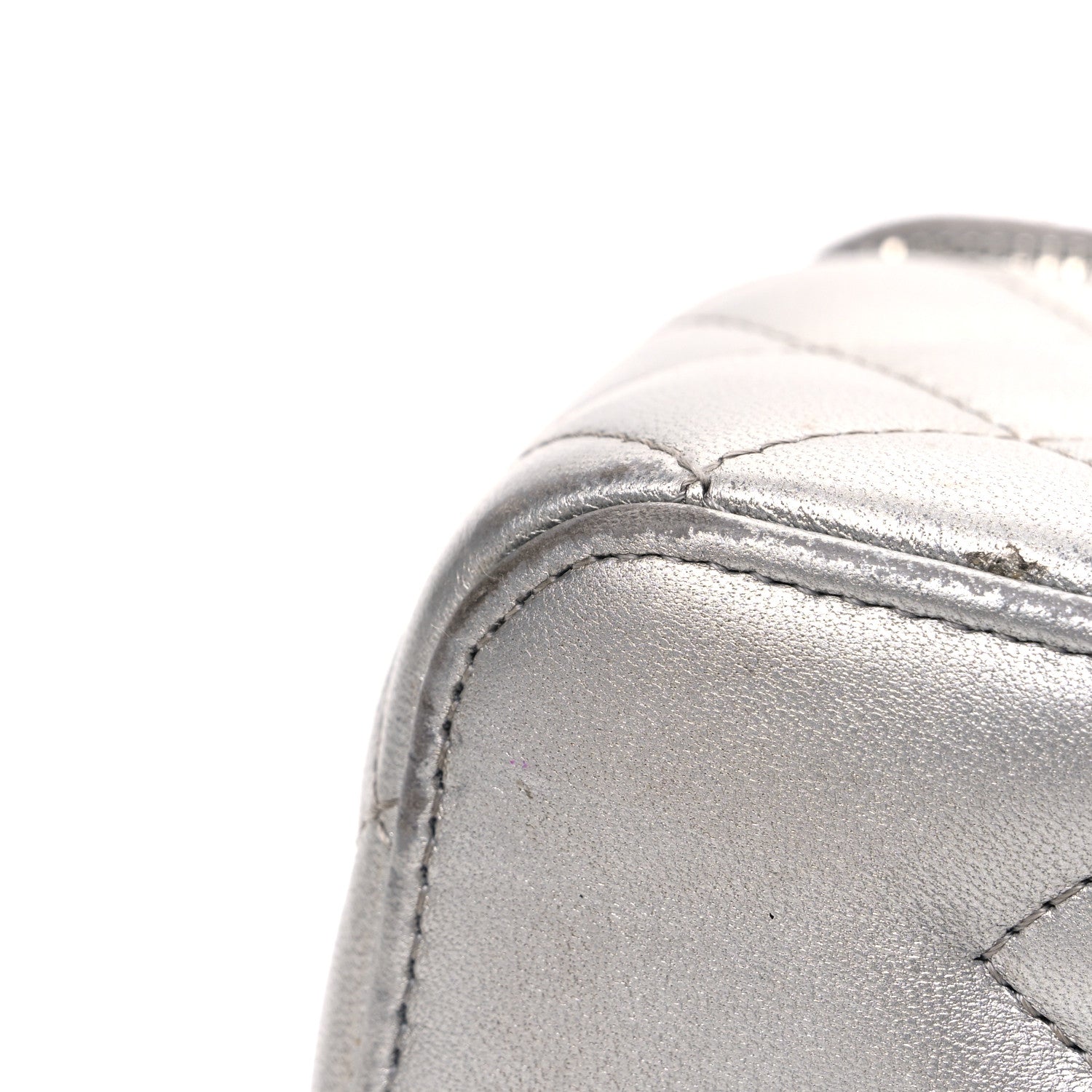 Metallic Lambskin Quilted Small CC Dynasty Vanity Case With Chain Silver