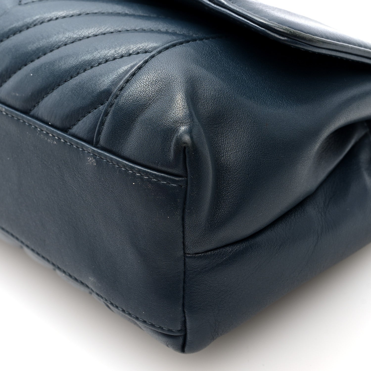 Calfskin Quilted Medium Daily Chevron Flap Navy Blue