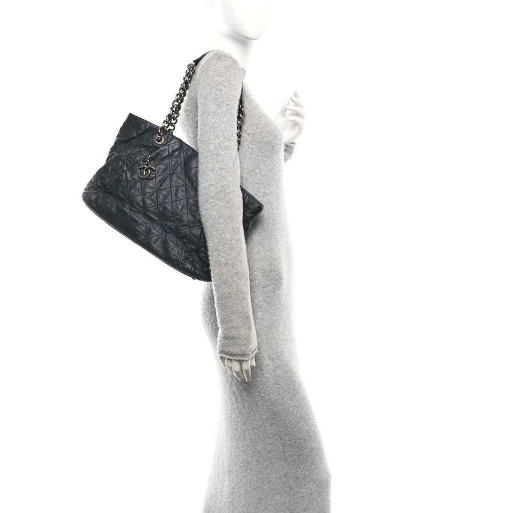 Calfskin Quilted Large Coco Pleats Tote Black
