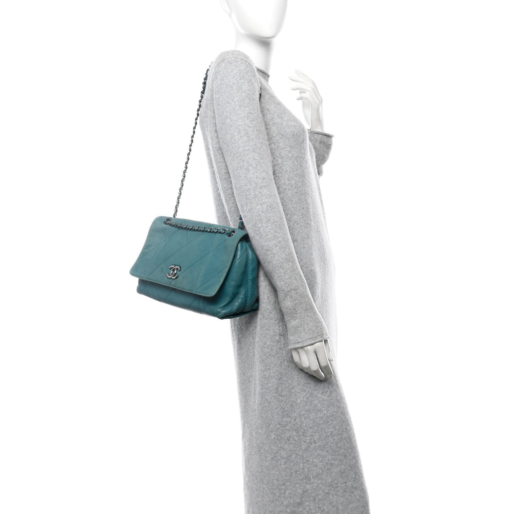 Lambskin Quilted Large Soft Touch Flap Green