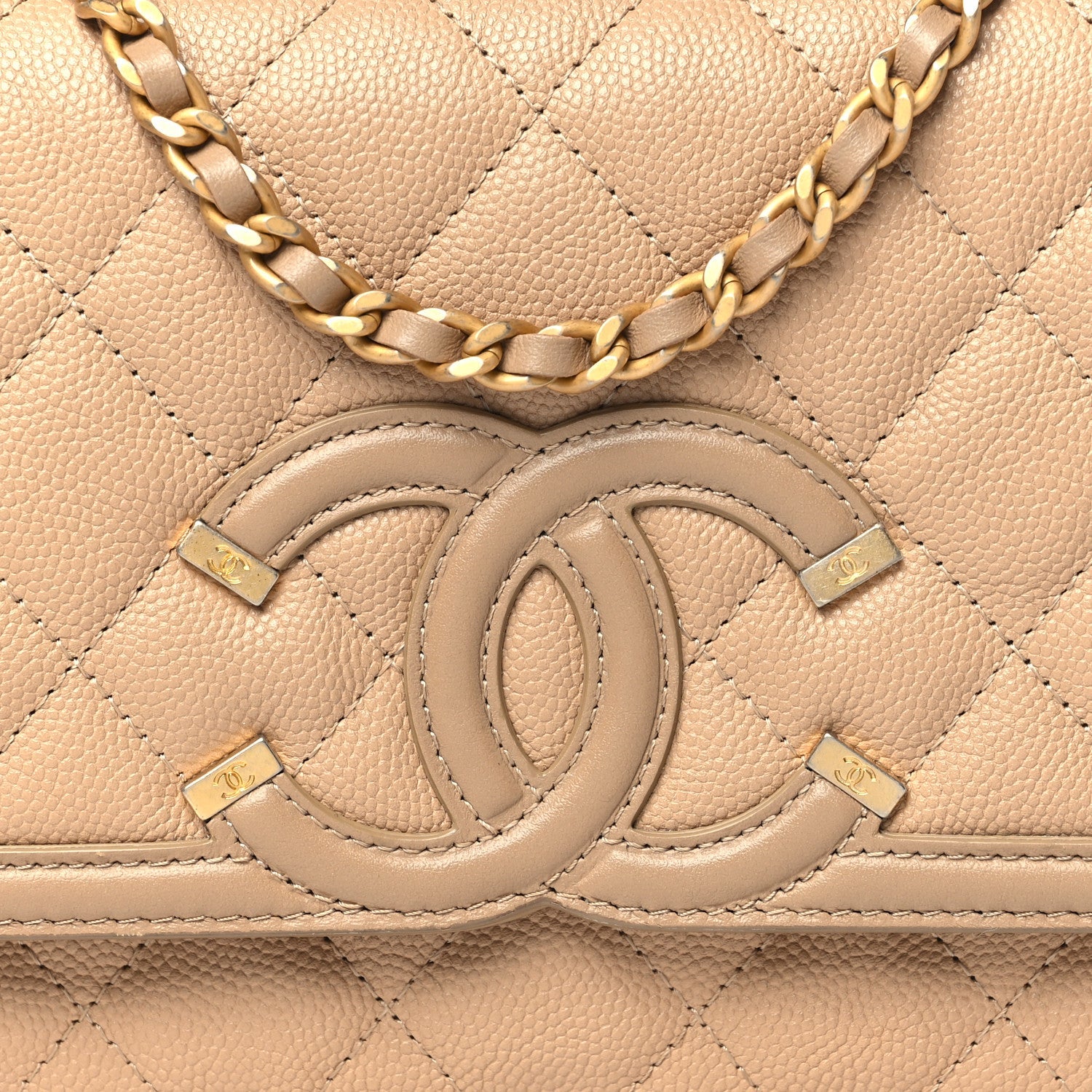 Caviar Quilted CC Filigree Wallet On Chain WOC Beige