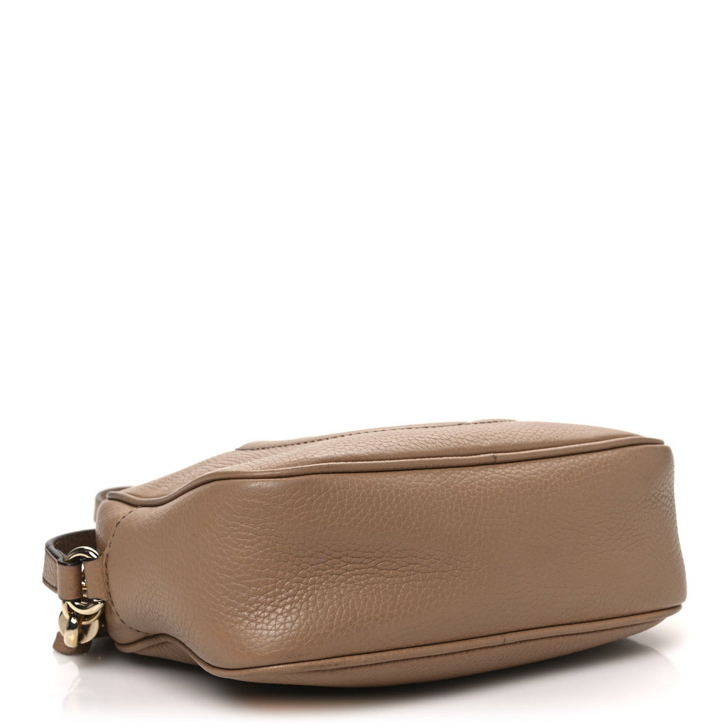 Pebbled Calfskin Small Soho Disco Bag Camelia