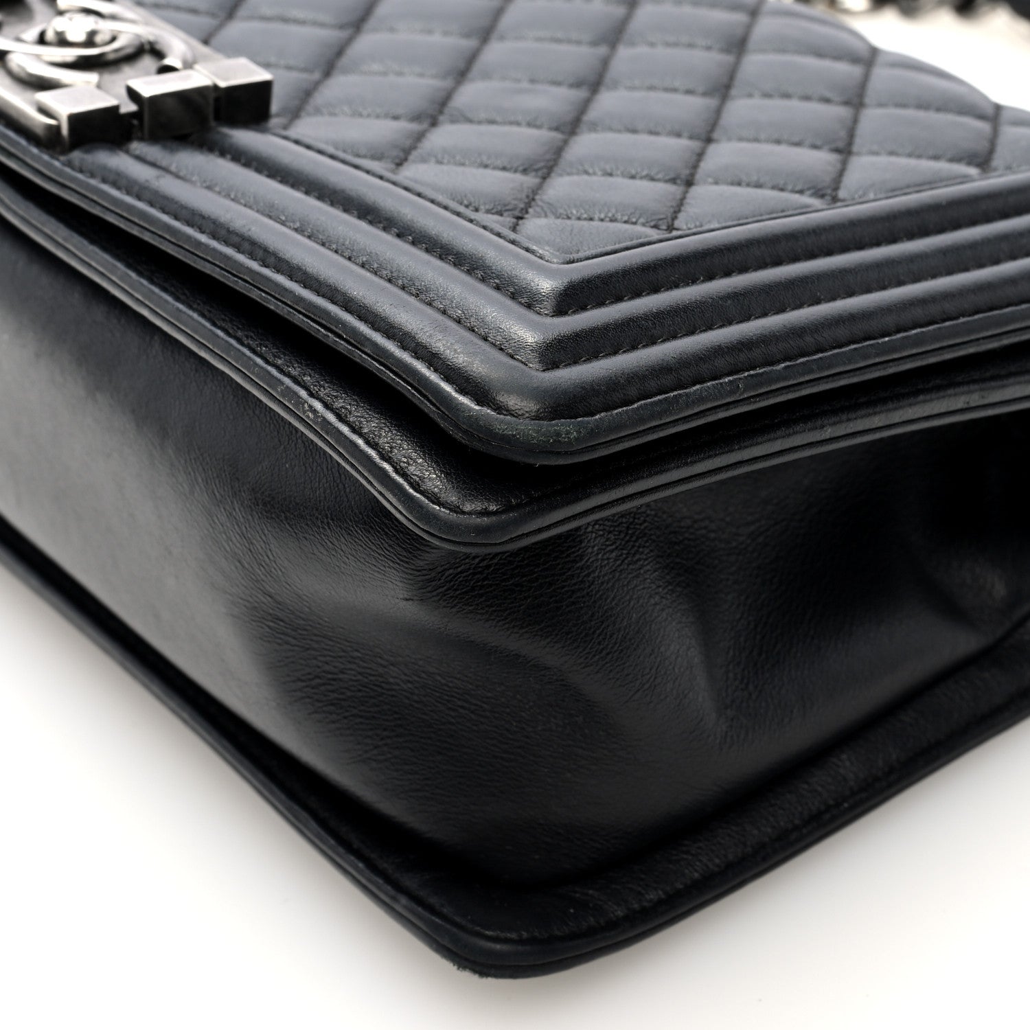 Calfskin Quilted Medium Boy Flap Black