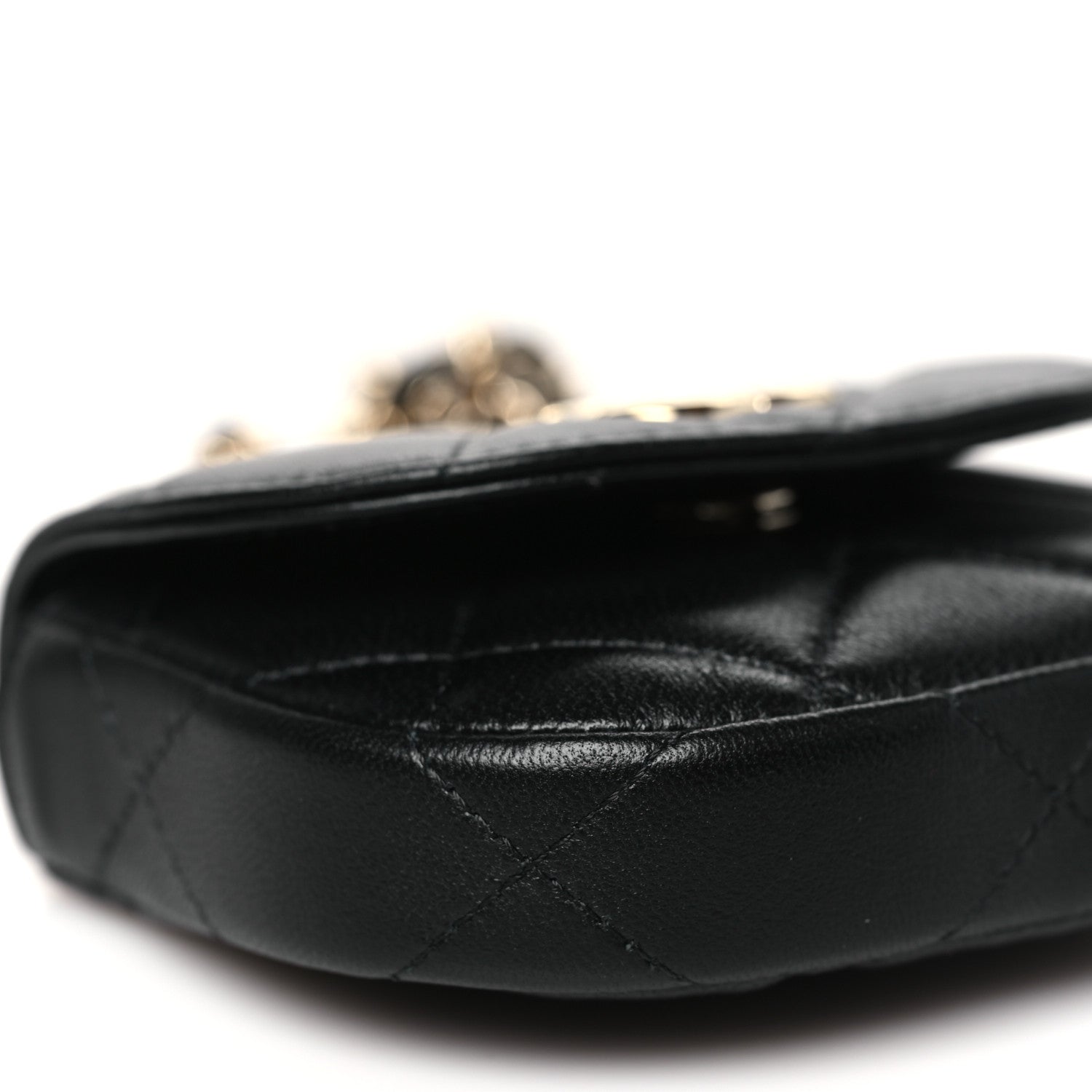 Lambskin Quilted Pearl Top Handle Clutch With Chain Black