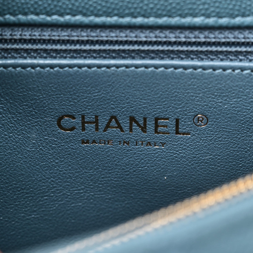 Caviar Quilted Lizard Embossed Small Coco Handle Flap Blue