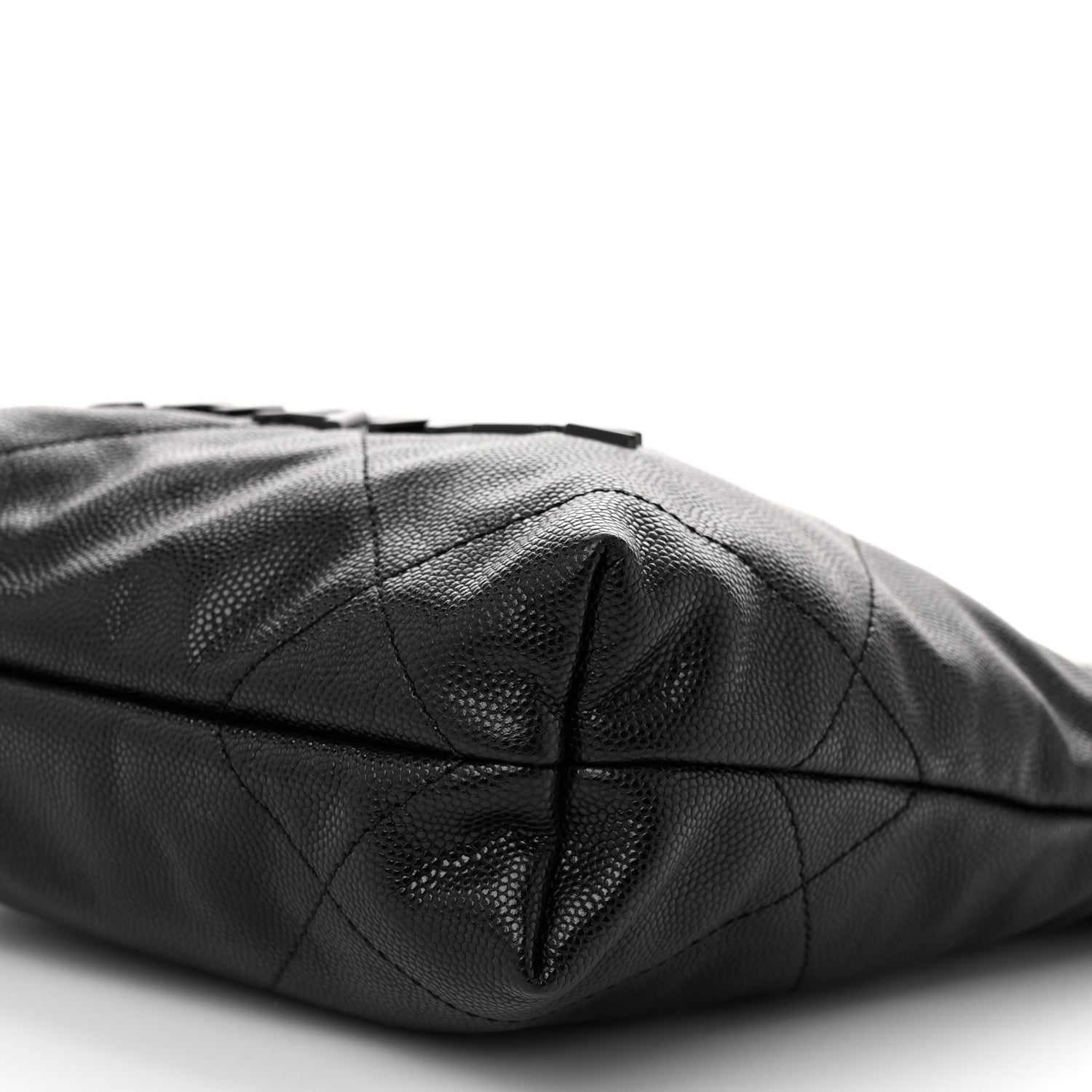 Shiny Caviar Quilted Monochrome Mini Chanel 22 Black