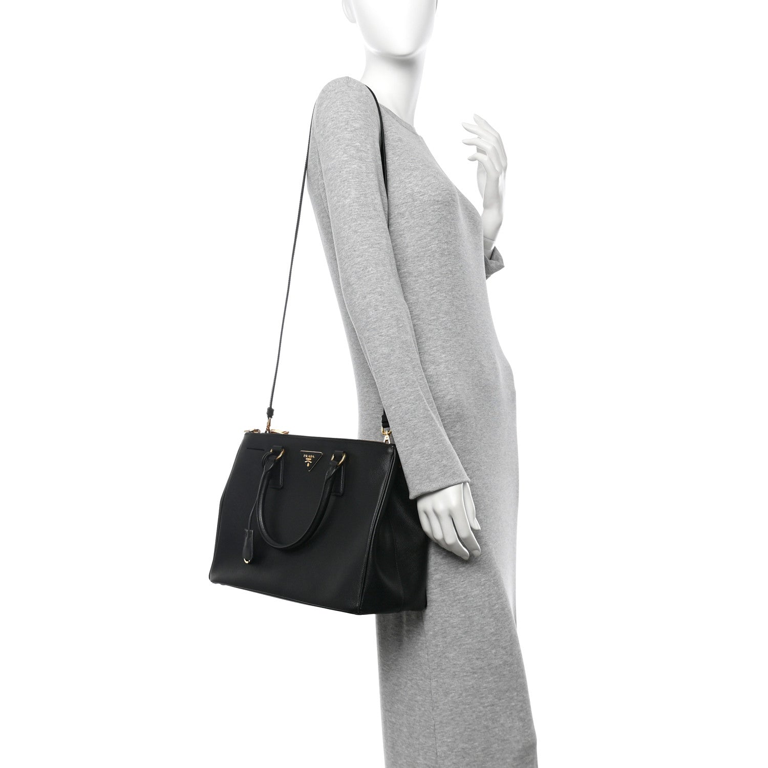 Saffiano Lux Medium Galleria Double Zip Tote Black