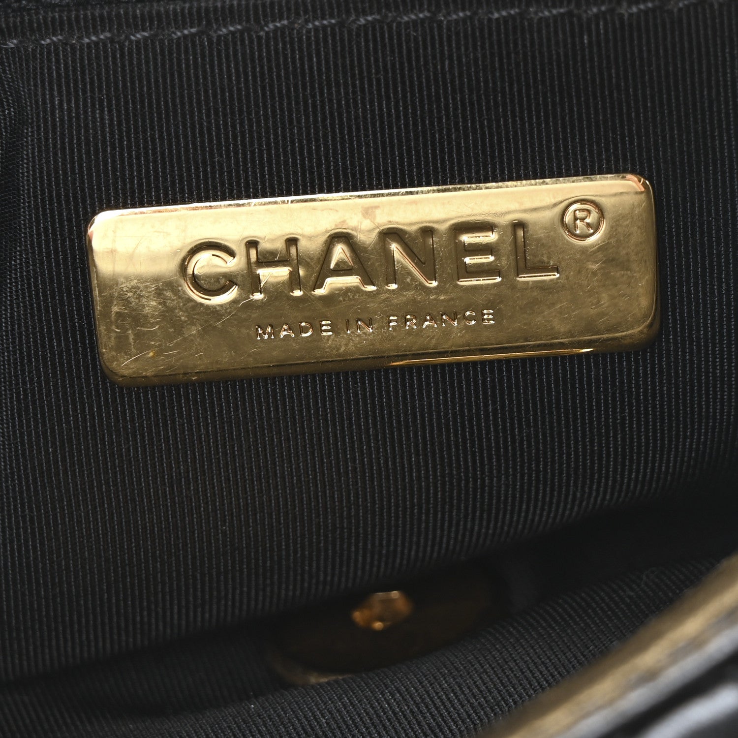 Lambskin Chain Quilted Medium Chanel 19 Flap Black