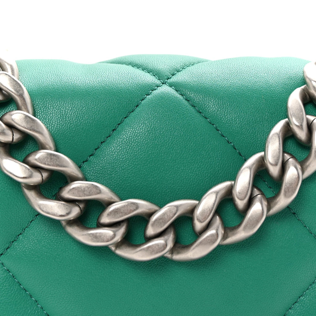 Lambskin Quilted Medium Chanel 19 Flap Green
