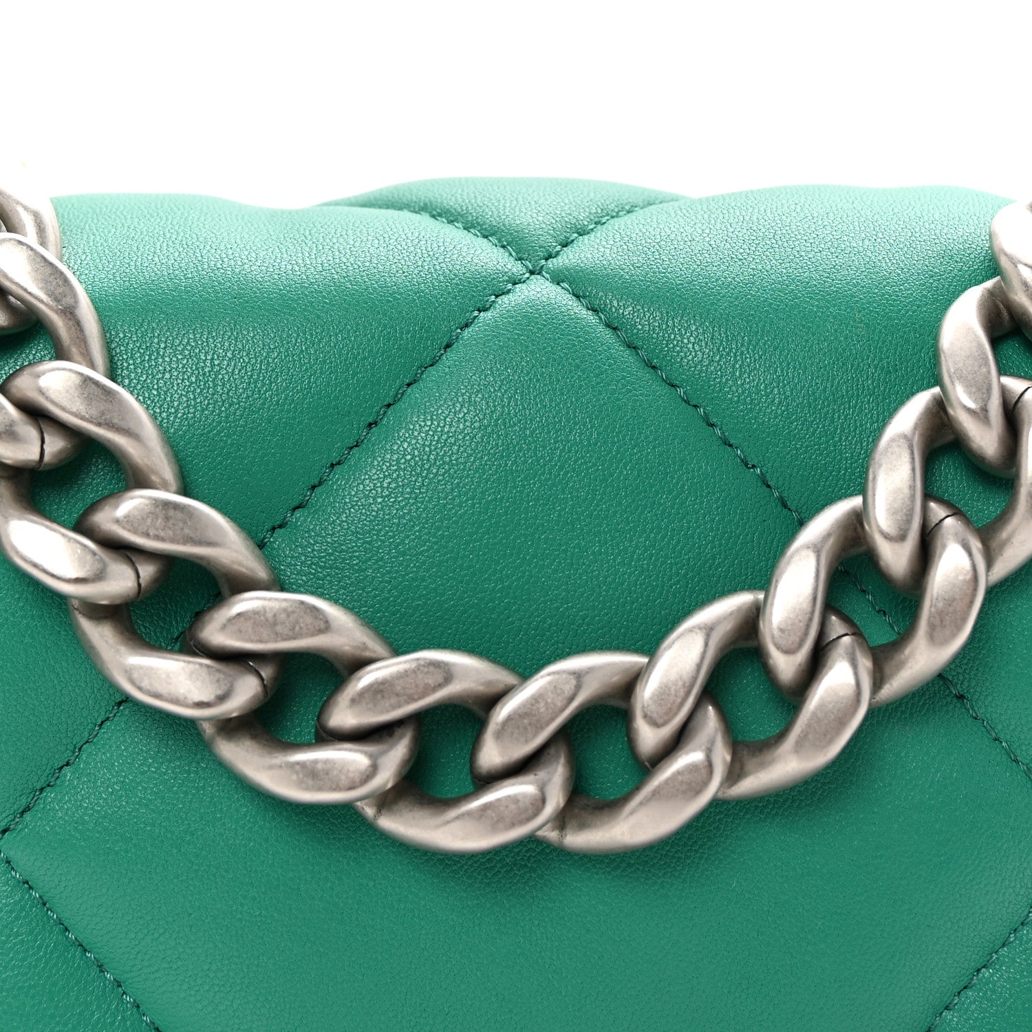 Lambskin Quilted Medium Chanel 19 Flap Green